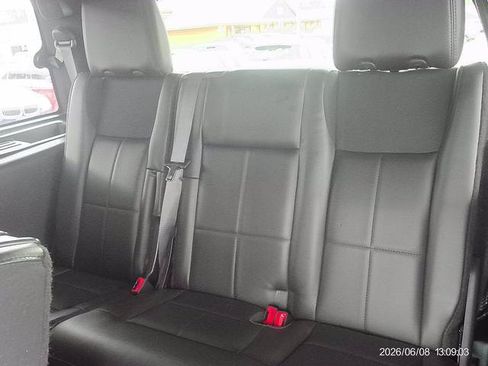Used 2014 Lincoln Navigator 4WD image 6