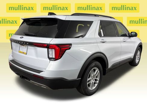 New 2026 Ford Explorer Active w/ Active Comfort Package RWD image 4