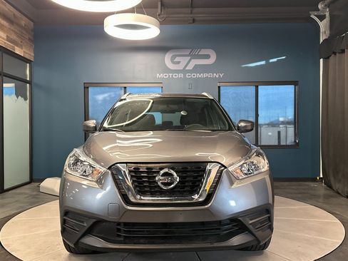Used 2019 Nissan Kicks SV image 8