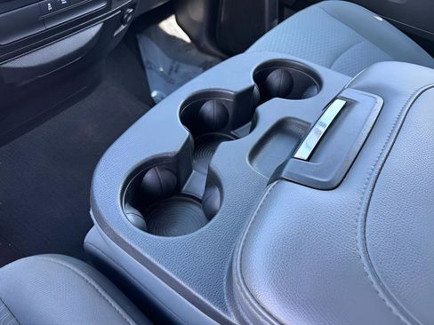 Used 2017 RAM 1500 Express image 32