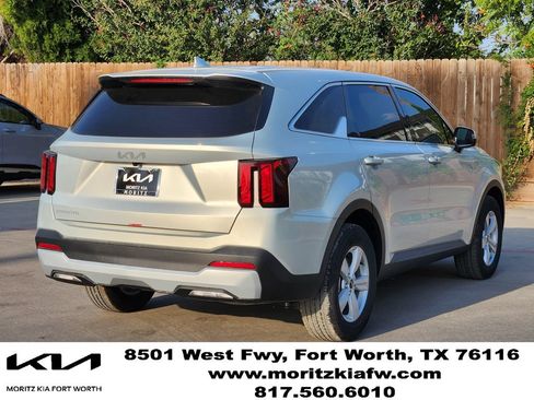 New 2026 Kia Sorento LX FWD image 3