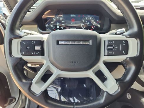 Used 2021 Land Rover Defender 110 X-Dynamic SE AWD/4WD image 16