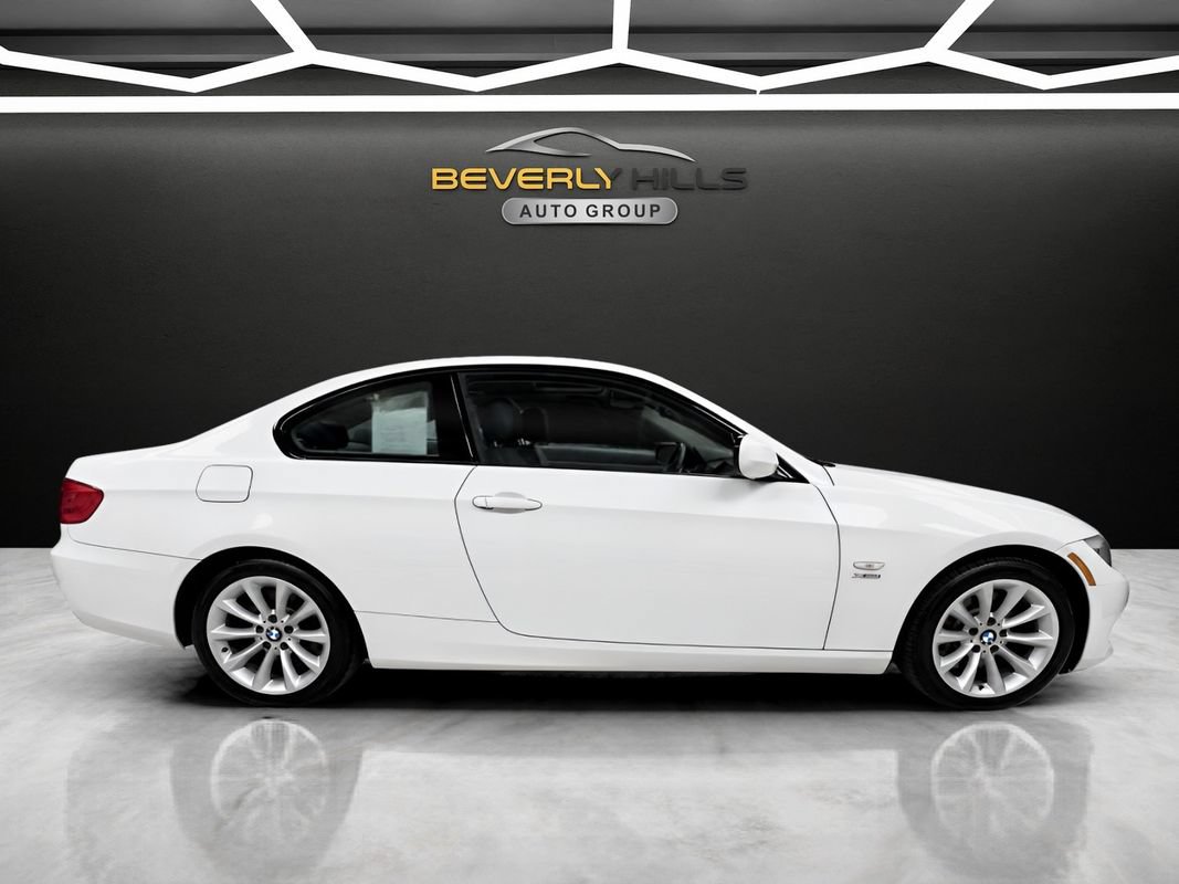 Used 2011 BMW 335i xDrive Coupe AWD/4WD image 6