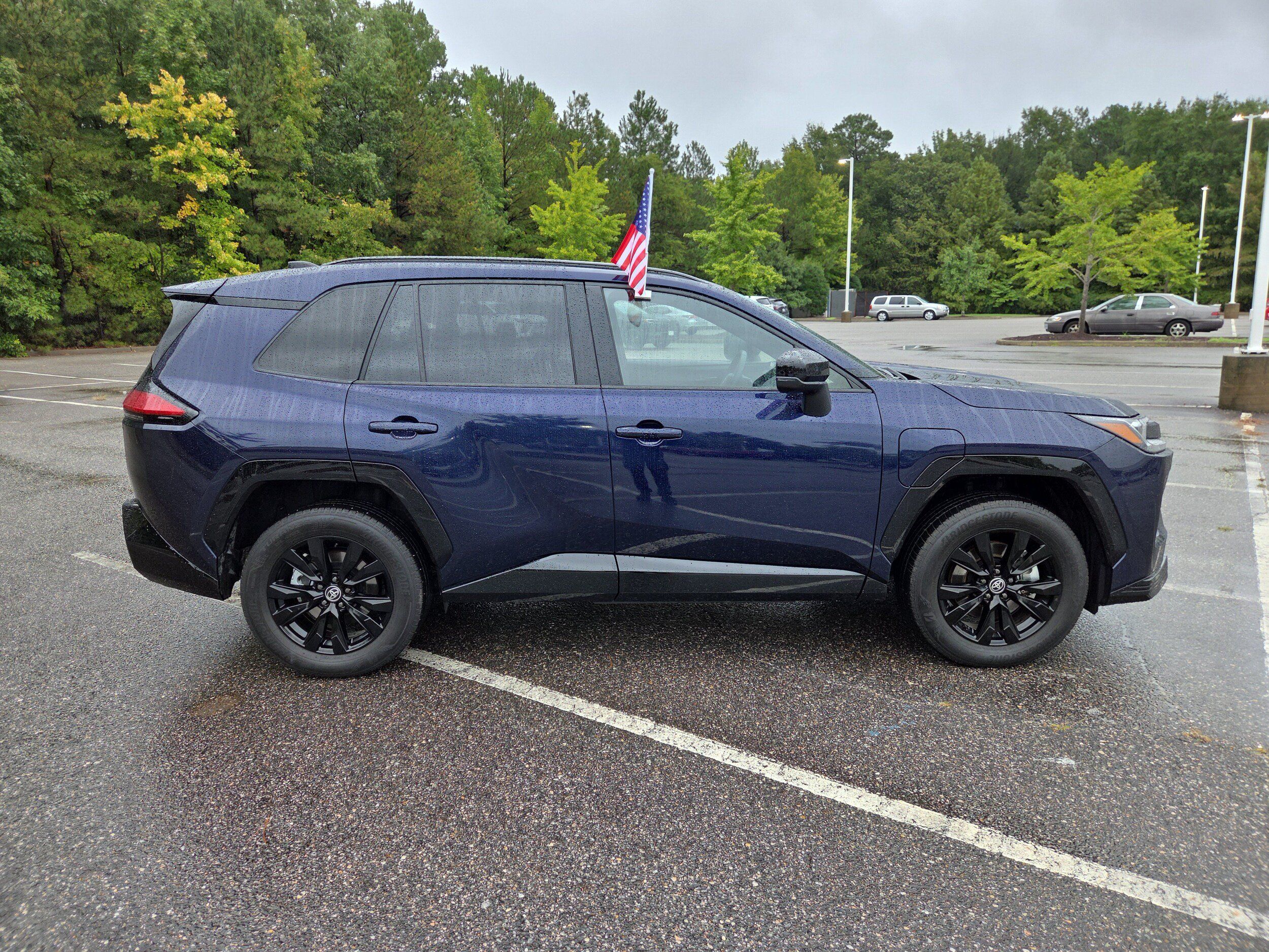 Used 2026 Toyota RAV4 SE w/ Convenience Package AWD/4WD image 2