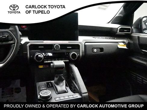 Used 2025 Toyota Tacoma TRD Off-Road w/ TRD Off Road Premium Package AWD/4WD image 29