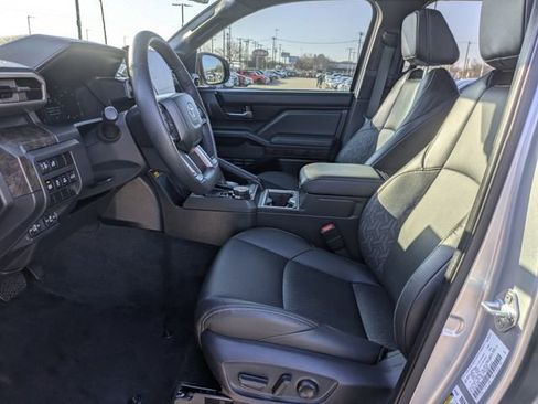 Used 2024 Toyota Tacoma Limited image 29