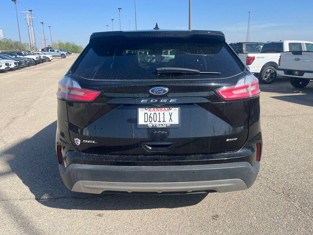 Used 2023 Ford Edge SEL AWD/4WD image 5