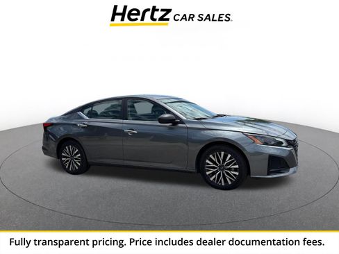 Used 2025 Nissan Altima 2.5 SV FWD image 1