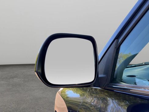Used 2013 Toyota Highlander 4WD w/ Cold Weather Pkg image 30