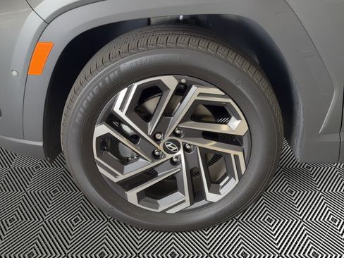 Used 2025 Hyundai Tucson Limited image 12