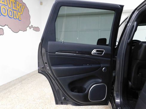 Used 2016 Jeep Grand Cherokee Overland w/ Advanced Technology Group image 75