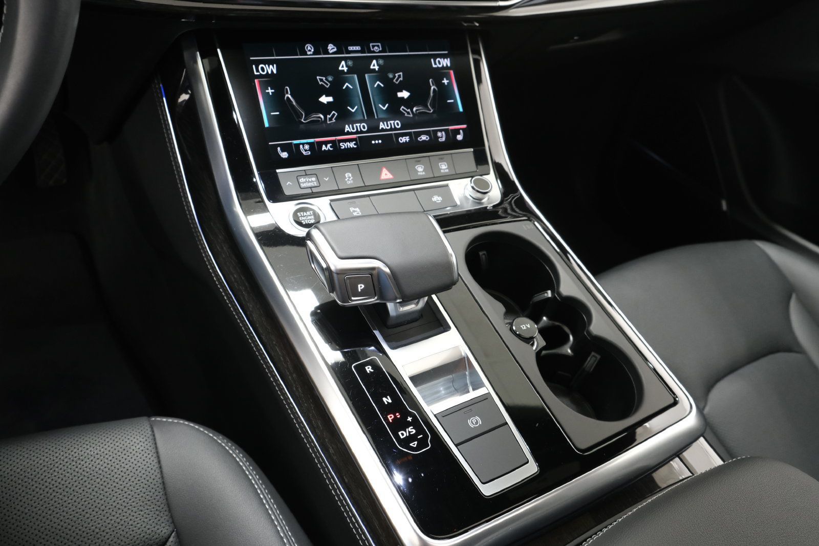 Used 2025 Audi Q8 Premium Plus AWD/4WD image 22