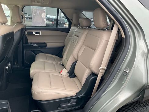 Used 2020 Ford Explorer XLT w/ Equipment Group 202A image 18