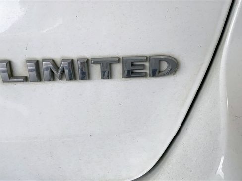 Used 2020 Jeep Grand Cherokee Limited RWD image 9