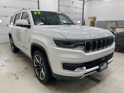 Used 2022 Jeep Wagoneer Series III w/ Premium Group I image 3