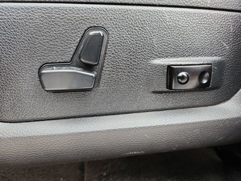 Used 2017 RAM 1500 Lone Star RWD image 12