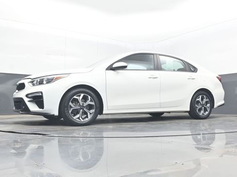 Used 2021 Kia Forte LXS FWD image 24