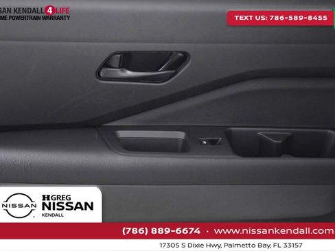 New 2024 Nissan Pathfinder SV w/ SV Premium Package image 25