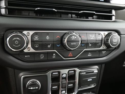 New 2026 Jeep Gladiator Mojave image 20