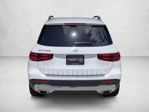 Used 2026 Mercedes-Benz GLB 250 image 8