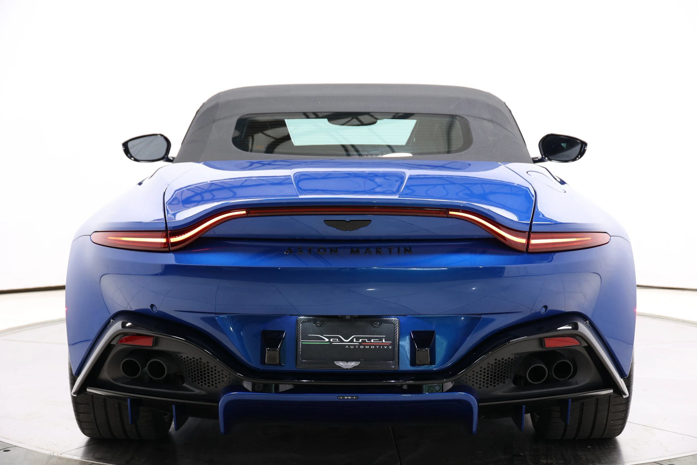 Used 2023 Aston Martin V8 Vantage Roadster RWD image 91