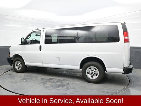 Used 2024 GMC Savana 2500 LS w/ Driver Convenience Package RWD image 4