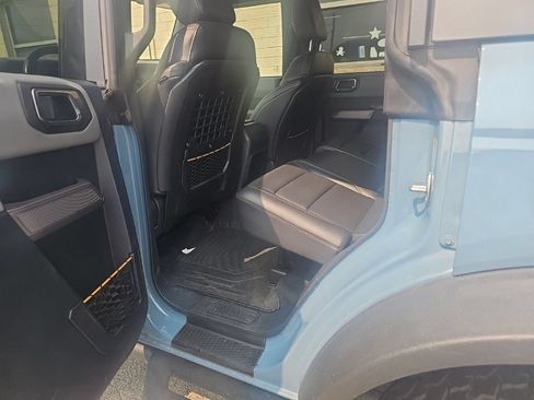Used 2022 Ford Bronco Badlands w/ Sasquatch Package AWD/4WD image 8