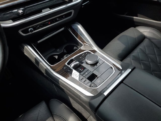 Used 2024 BMW X6 xDrive40i AWD/4WD image 32