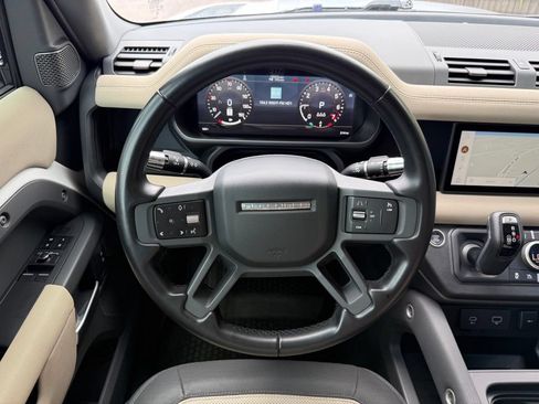 Certified 2022 Land Rover Defender 90 X-Dynamic SE AWD/4WD image 30