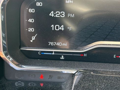 Used 2022 GMC Sierra 1500 SLT w/ SLT Premium Plus Package AWD/4WD image 13