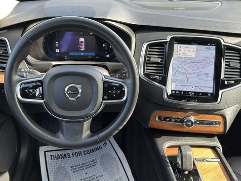 Used 2024 Volvo XC90 B6 Plus image 25