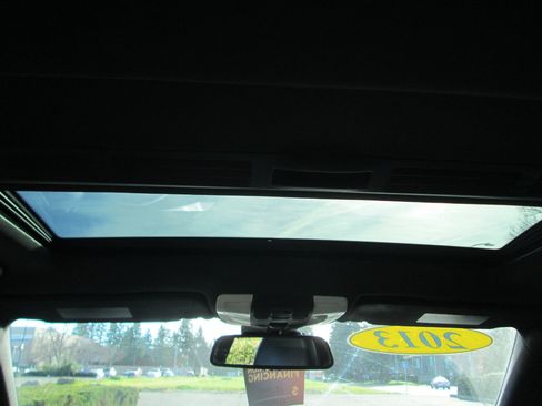 Used 2013 Mercedes-Benz C 250 Sedan image 13