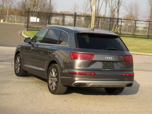 Used 2019 Audi Q7 3.0T Premium Plus w/ Premium Plus Package AWD/4WD image 13