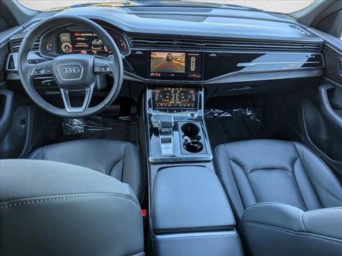 Used 2021 Audi Q8 Prestige w/ Prestige Package image 21