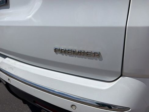 Used 2019 Chevrolet Traverse Premier AWD/4WD image 9