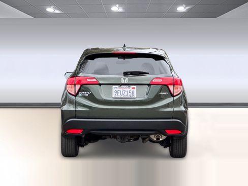 Used 2018 Honda HR-V LX image 9