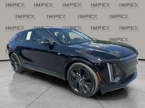 Used 2024 Cadillac Lyriq Sport w/ Nappa Leather Package AWD/4WD image 7
