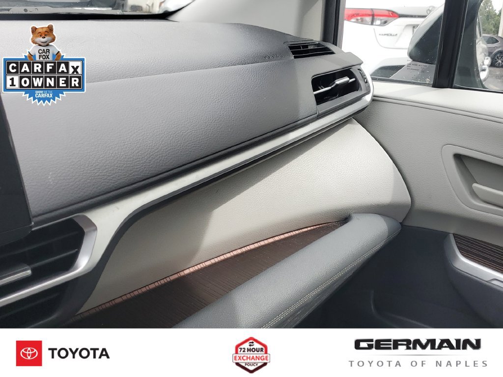 Used 2024 Toyota Sienna LE FWD image 35