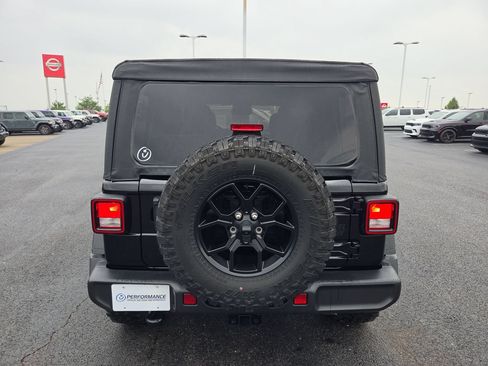 Used 2025 Jeep Wrangler Unlimited Sport AWD/4WD image 6