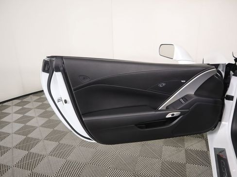Used 2019 Chevrolet Corvette Stingray Convertible w/ 1LT image 29
