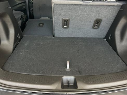 Used 2023 Chevrolet Bolt EUV LT FWD image 17