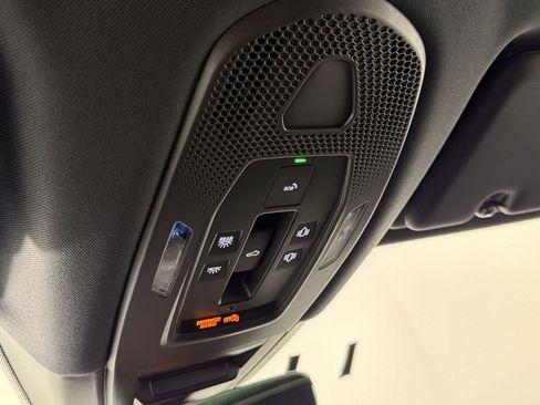 Certified 2024 Porsche Cayenne AWD/4WD image 21