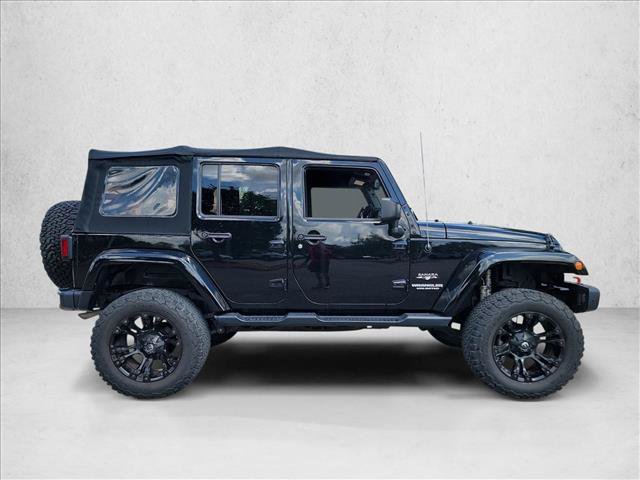 Used 2017 Jeep Wrangler Unlimited Sahara w/ Dual Top Group AWD/4WD image 4