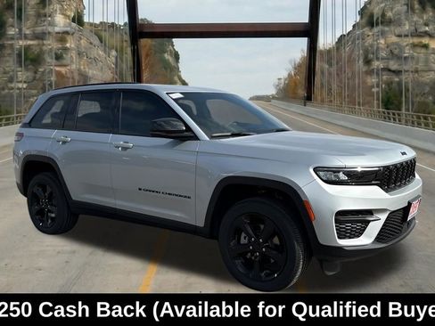 New 2025 Jeep Grand Cherokee Altitude RWD image 13