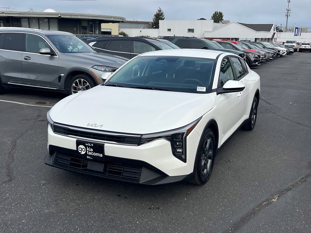 Used 2025 Kia K4 FWD image 3