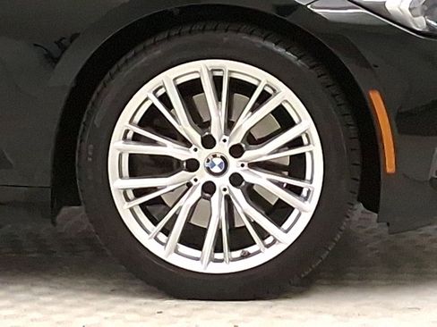 Certified 2023 BMW 330i Sedan w/ Convenience Package image 10