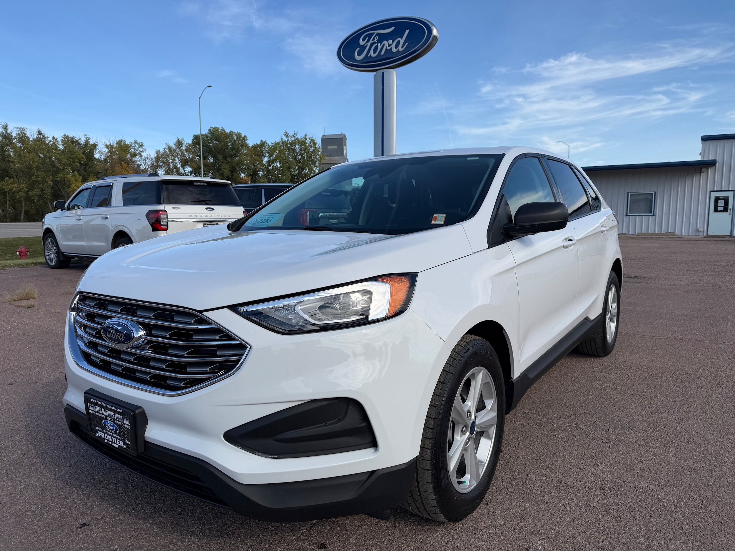 Used 2021 Ford Edge SE FWD image 1