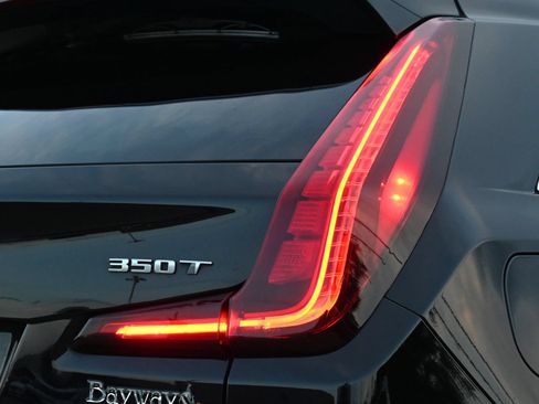 Used 2021 Cadillac XT4 Premium Luxury FWD image 20