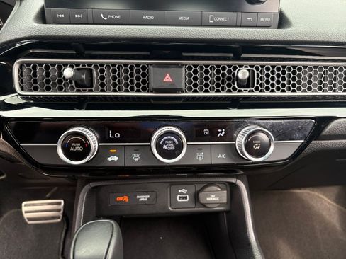 Used 2023 Honda Civic Sport image 18