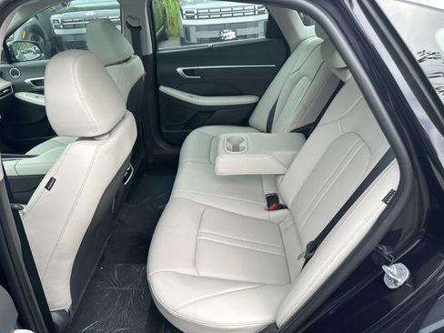 New 2025 Hyundai Sonata Limited image 22